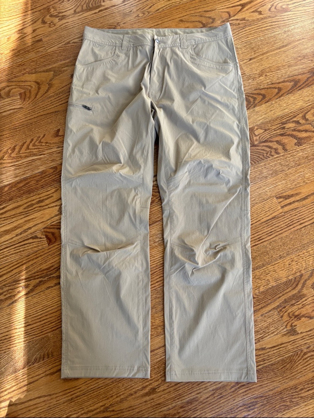 Columbia Men's Light Khaki Outdoor Performance Pants